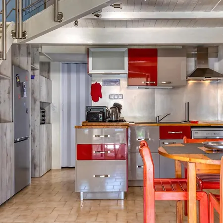 Charmante Maison En Bord De